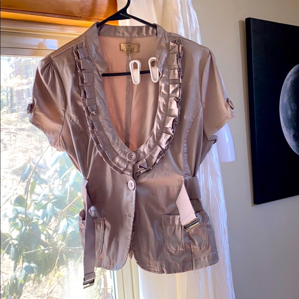 Juniors dressy/casual top with matching belt